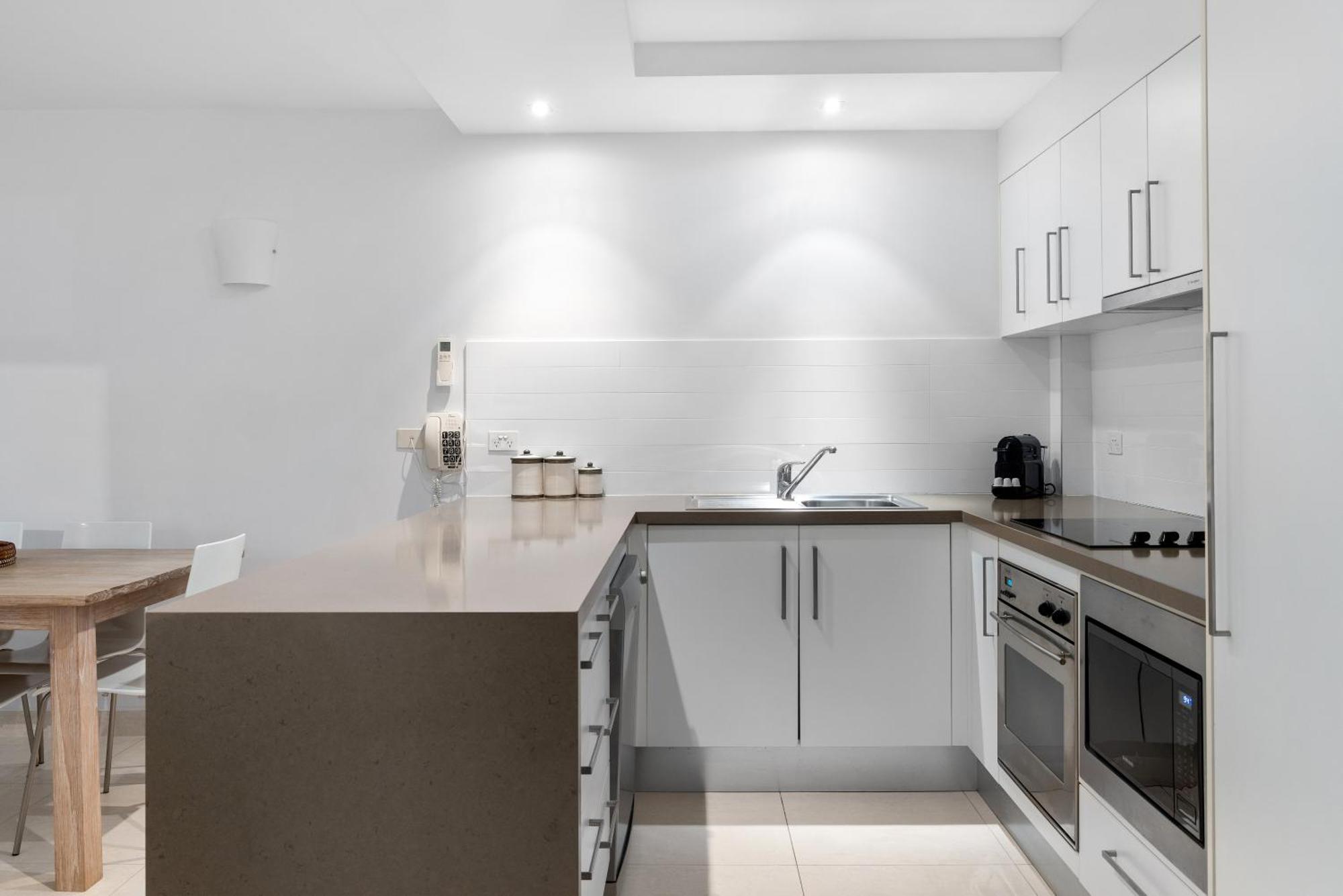 Fairshore 12: Absolute Beachfront, Direct Beach & Pool Access Noosa Zewnętrze zdjęcie